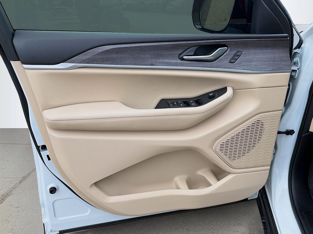 2023 Jeep Grand Cherokee Limited 4x2