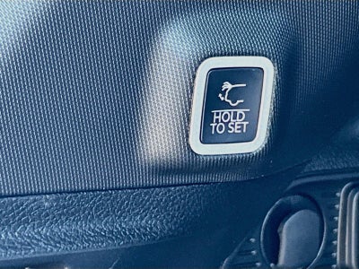 2027 Jeep Grand Cherokee GRAND CHEROKEE LAREDO X 4X4