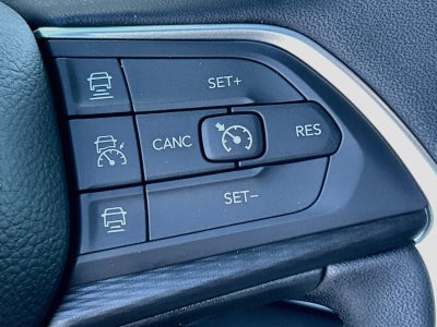 2027 Jeep Grand Cherokee GRAND CHEROKEE LAREDO X 4X4