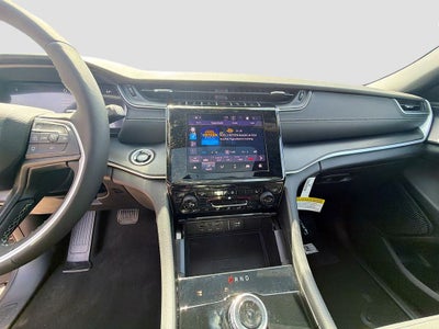 2026 Jeep Grand Cherokee GRAND CHEROKEE LAREDO X 4X4