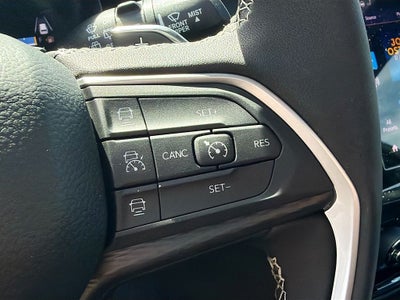 2026 Jeep Grand Cherokee GRAND CHEROKEE LAREDO X 4X4
