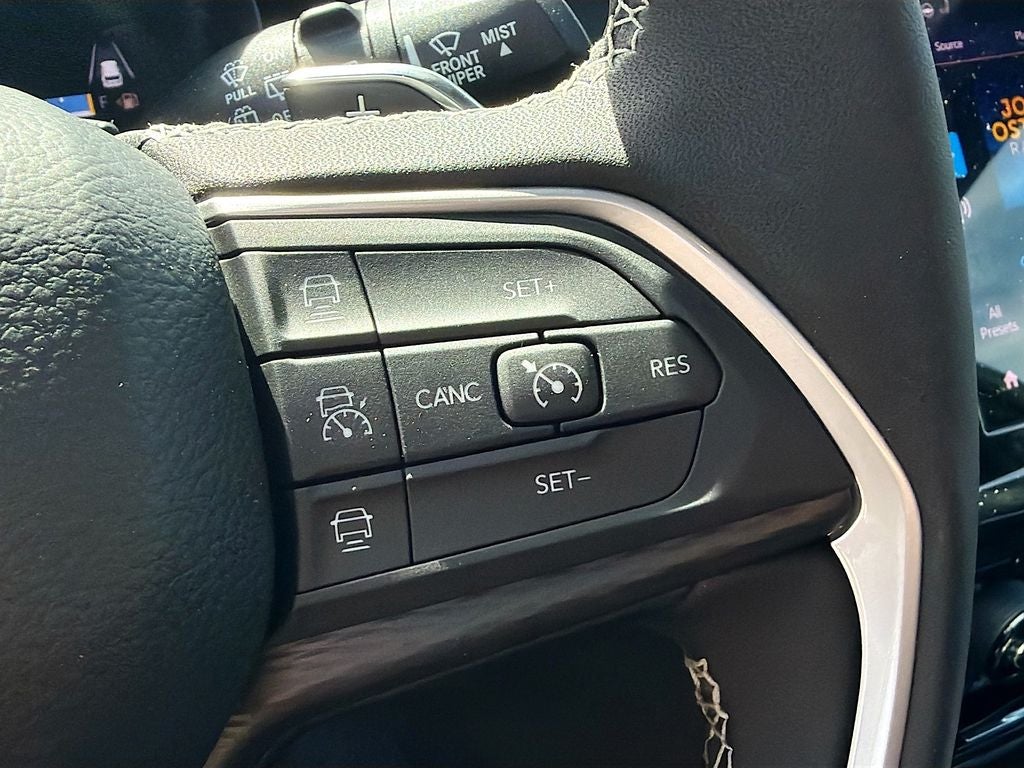 2026 Jeep Grand Cherokee GRAND CHEROKEE LAREDO X 4X4