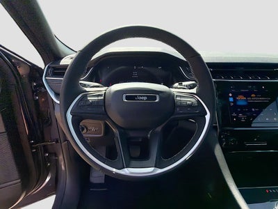 2026 Jeep Grand Cherokee GRAND CHEROKEE LAREDO X 4X4