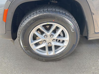 2026 Jeep Grand Cherokee GRAND CHEROKEE LAREDO X 4X4