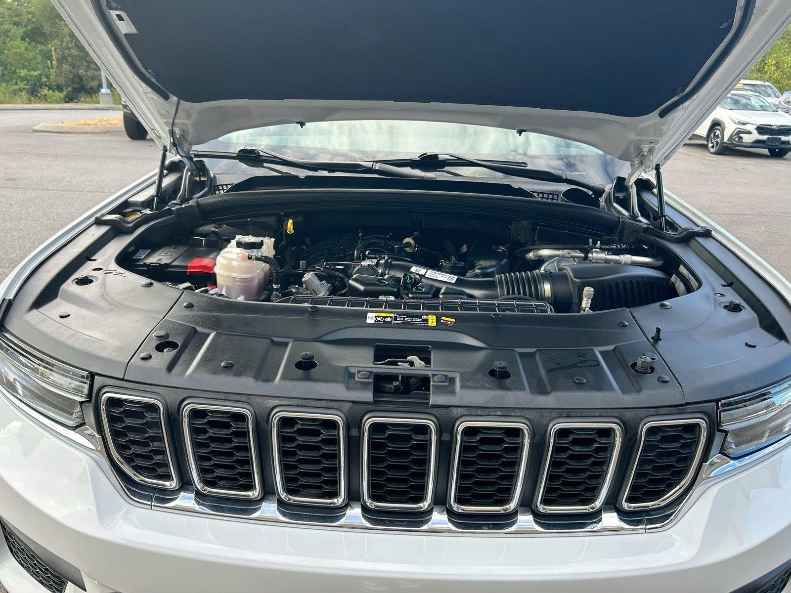 2023 Jeep Grand Cherokee Laredo 4x4