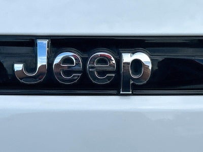 2023 Jeep Grand Cherokee Laredo 4x4
