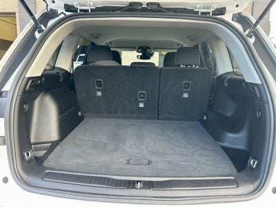 2023 Jeep Grand Cherokee Laredo 4x4