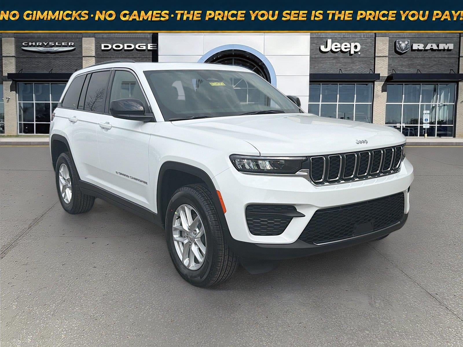 2026 Jeep Grand Cherokee GRAND CHEROKEE LAREDO X 4X4