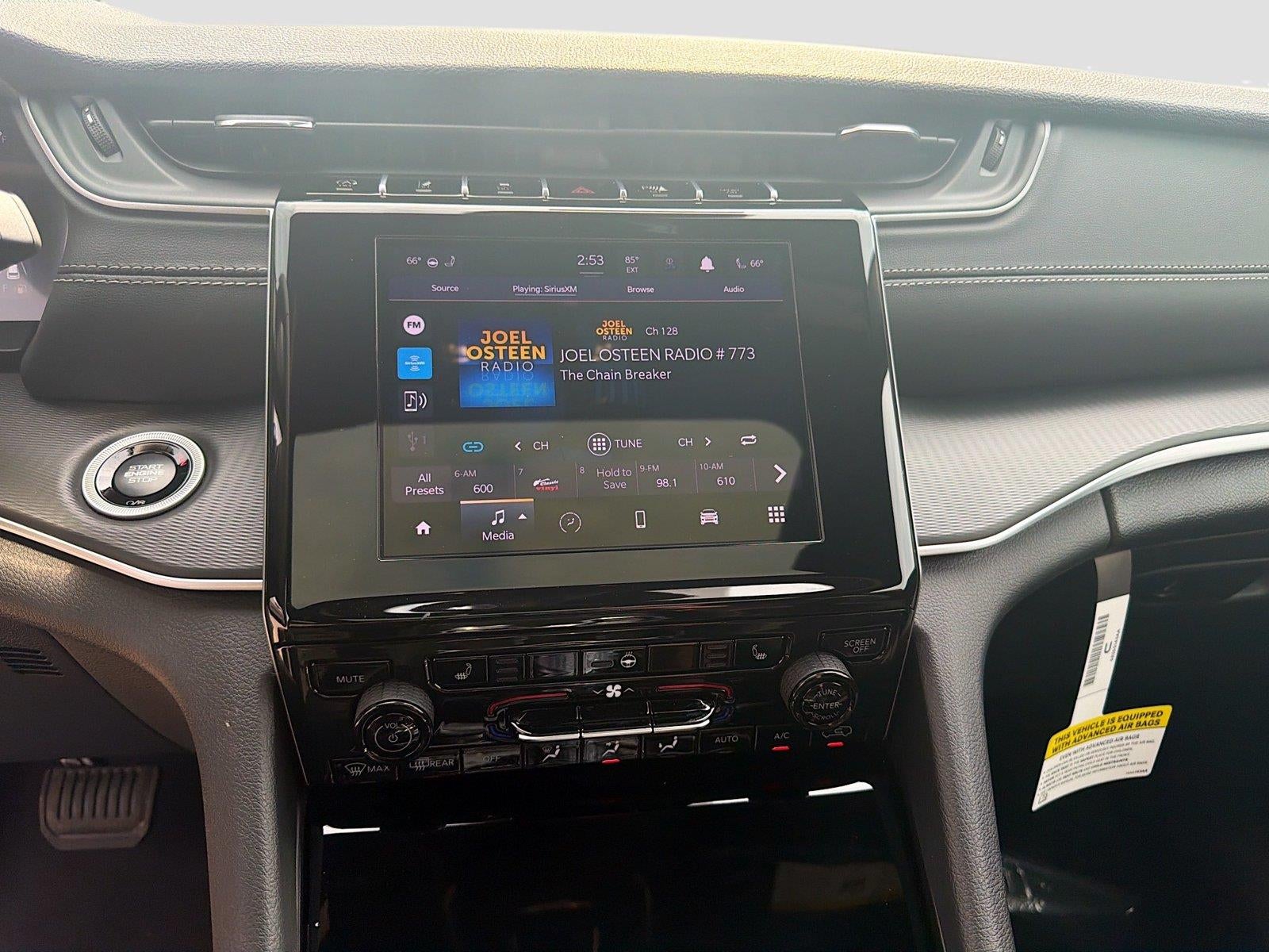 2026 Jeep Grand Cherokee GRAND CHEROKEE LAREDO X 4X4