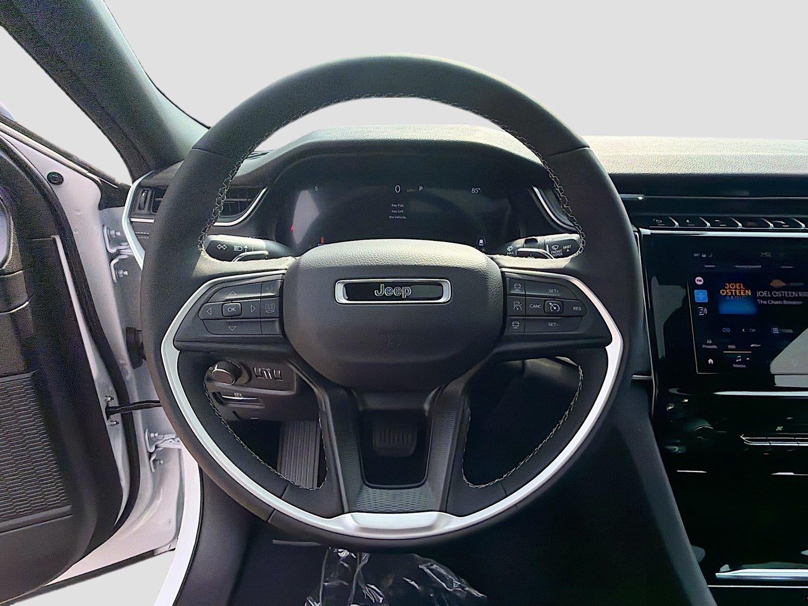 2026 Jeep Grand Cherokee GRAND CHEROKEE LAREDO X 4X4
