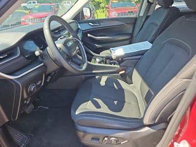 2023 Jeep Grand Cherokee Laredo 4x4
