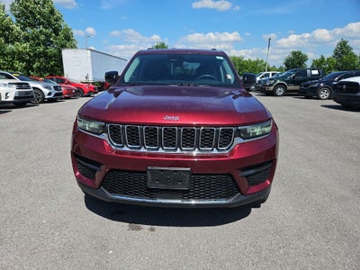 2023 Jeep Grand Cherokee Laredo 4x4