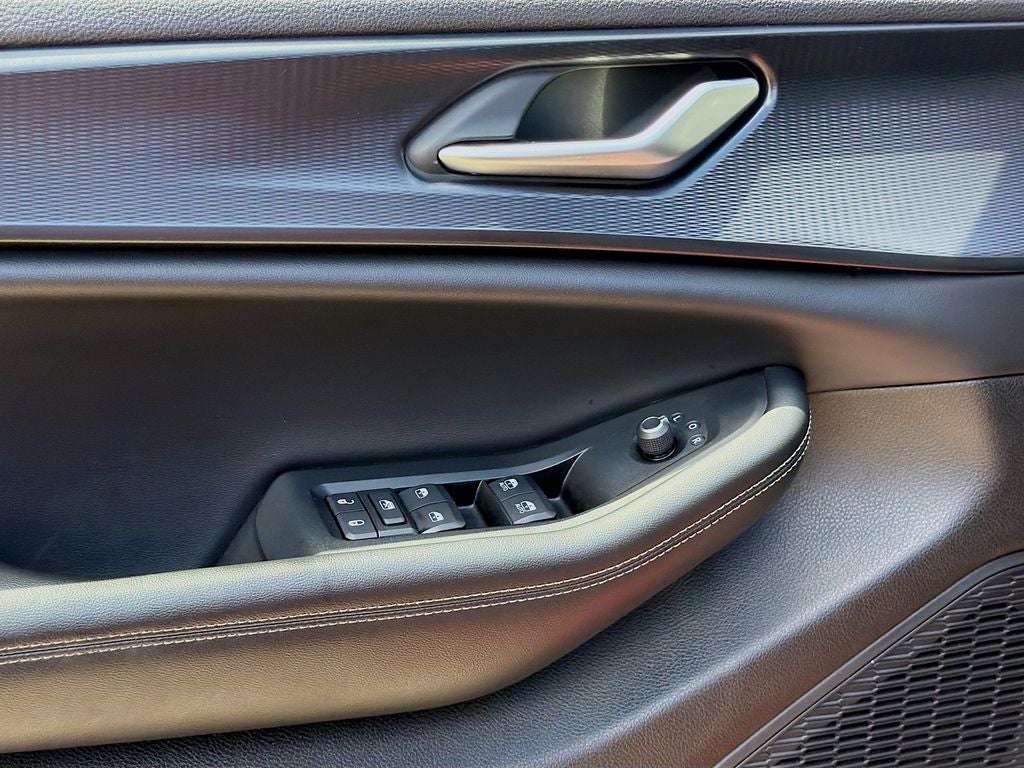 2023 Jeep Grand Cherokee Laredo 4x4