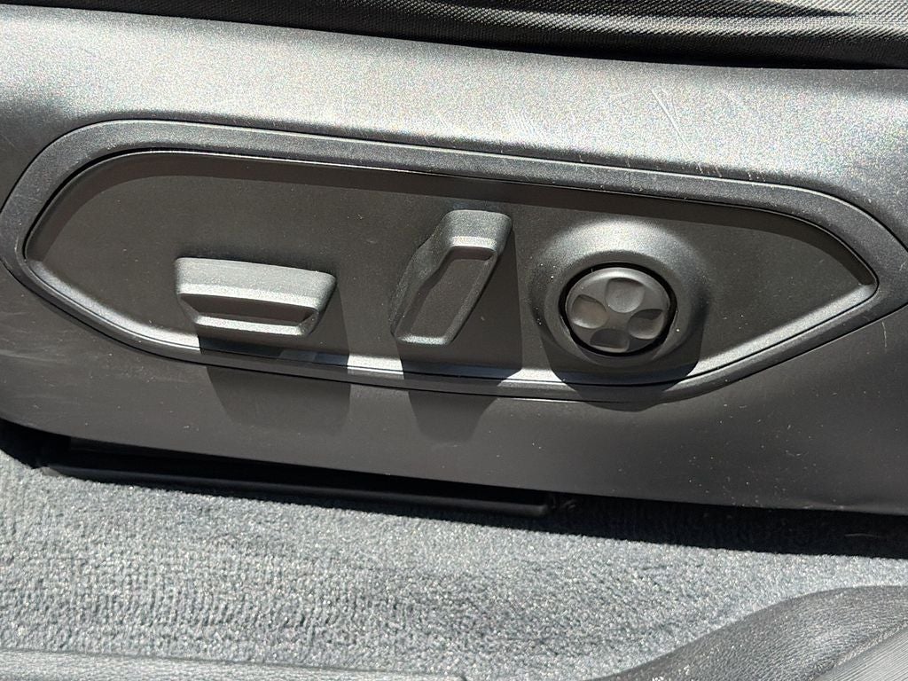 2023 Jeep Grand Cherokee Laredo 4x4