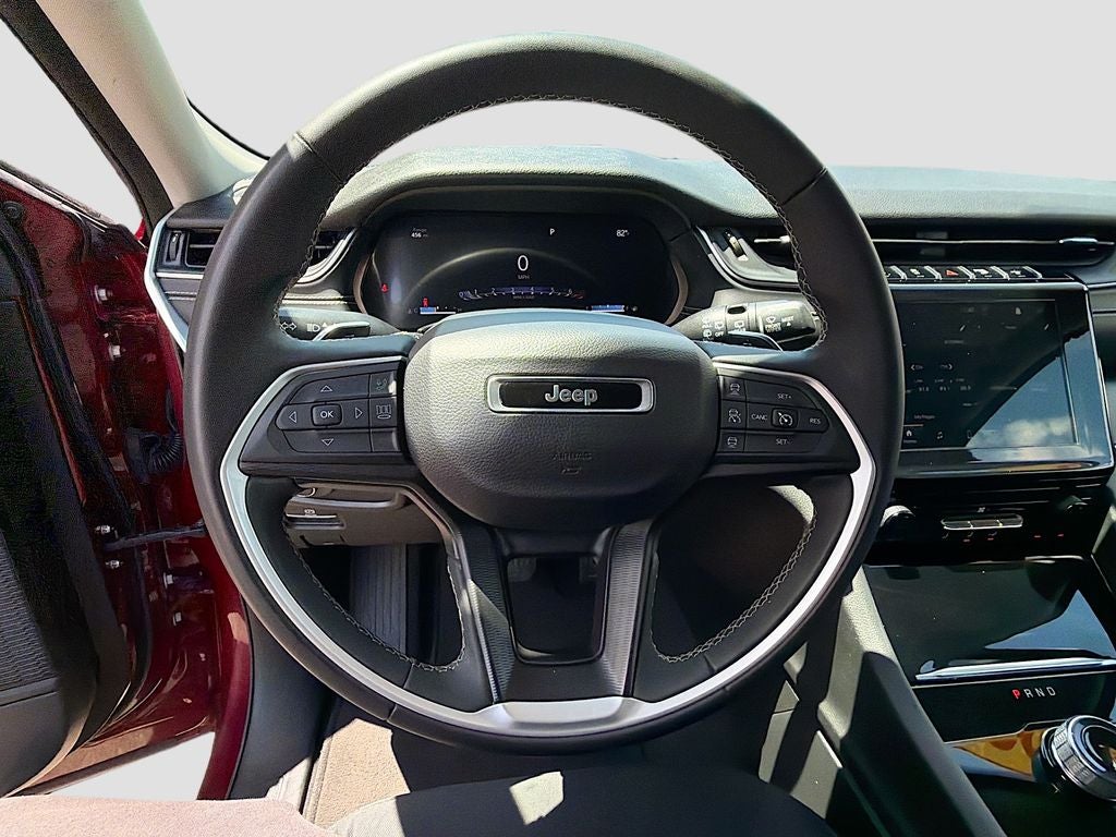 2023 Jeep Grand Cherokee Laredo 4x4