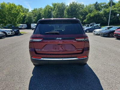 2023 Jeep Grand Cherokee Laredo 4x4