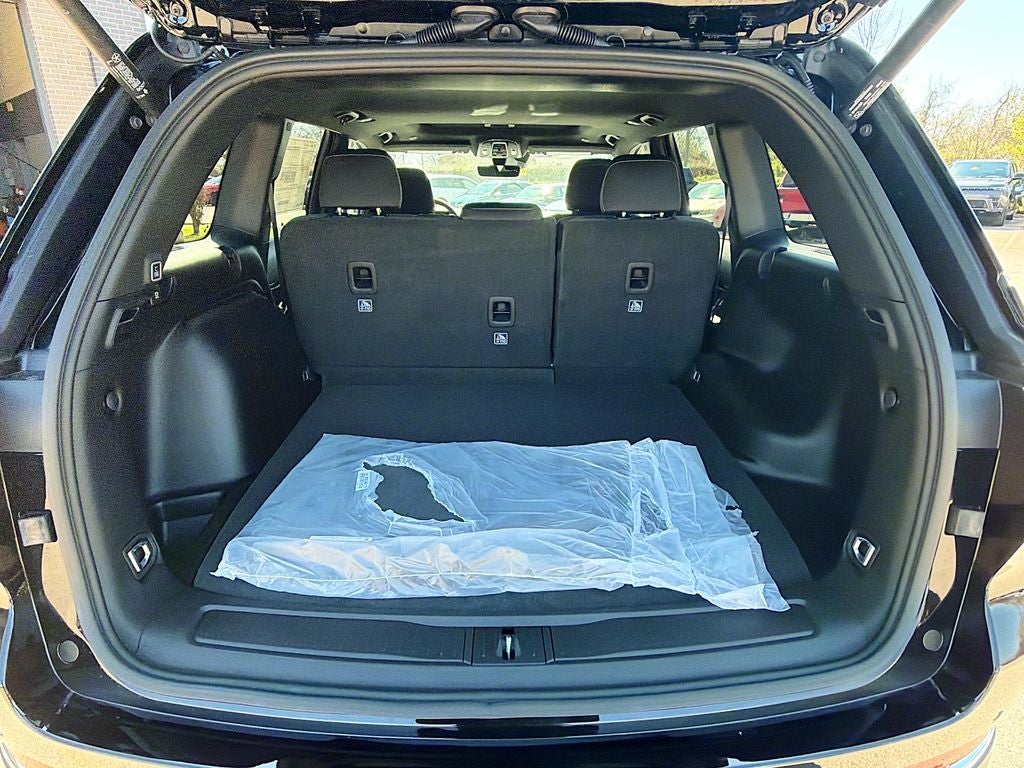 2026 Jeep Grand Cherokee GRAND CHEROKEE LAREDO X 4X4