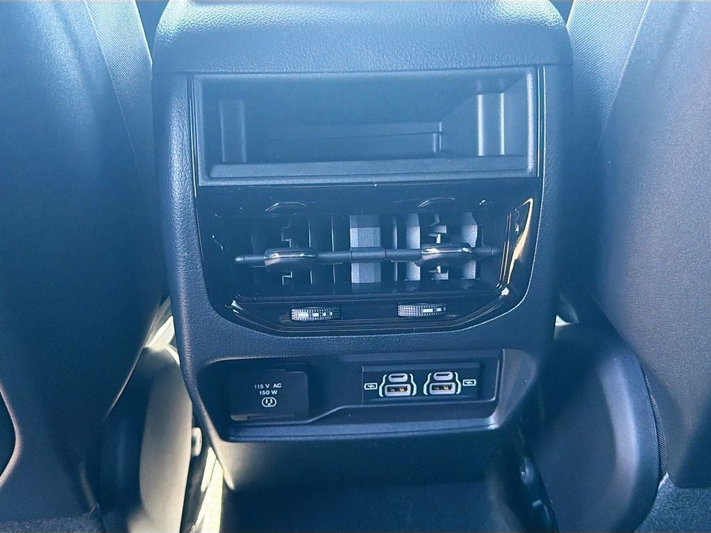 2026 Jeep Grand Cherokee GRAND CHEROKEE LAREDO X 4X4