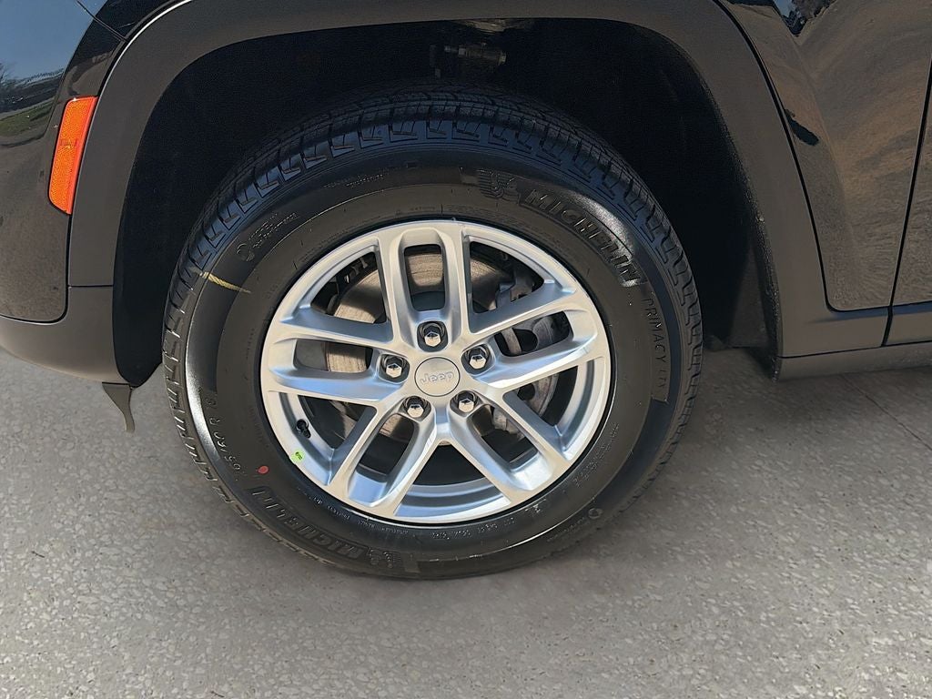 2026 Jeep Grand Cherokee GRAND CHEROKEE LAREDO X 4X4