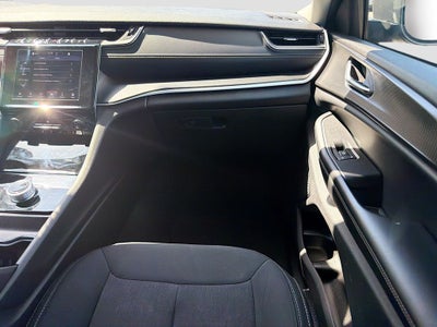 2024 Jeep Grand Cherokee Laredo 4x4