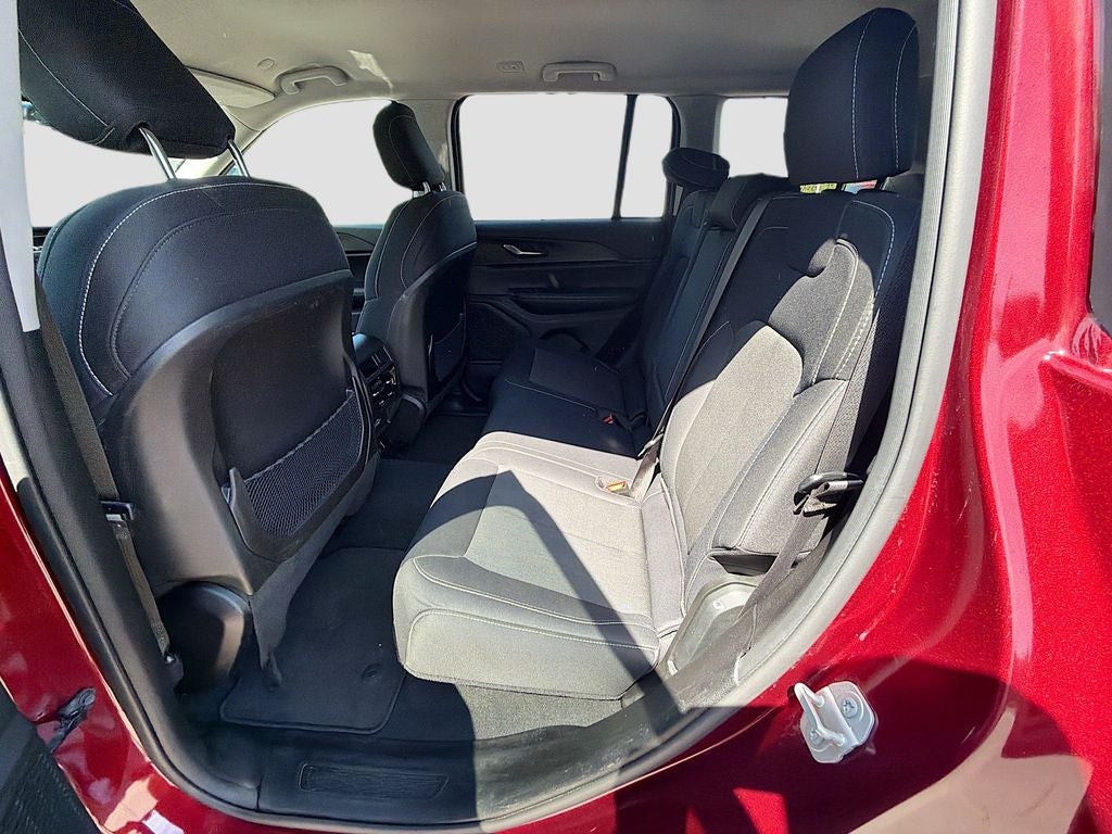 2024 Jeep Grand Cherokee Laredo 4x4