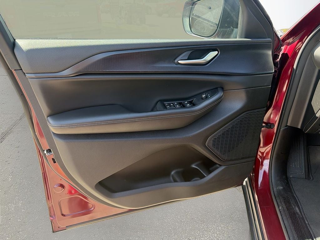 2024 Jeep Grand Cherokee Laredo 4x4