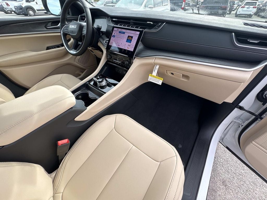 2025 Jeep Grand Cherokee GRAND CHEROKEE LIMITED 4X4