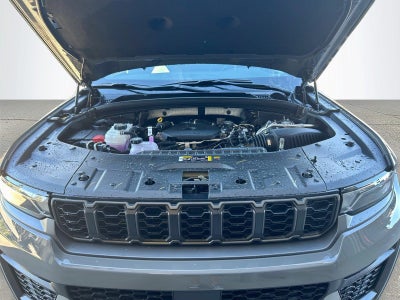 2027 Jeep Grand Cherokee GRAND CHEROKEE LIMITED 4X4