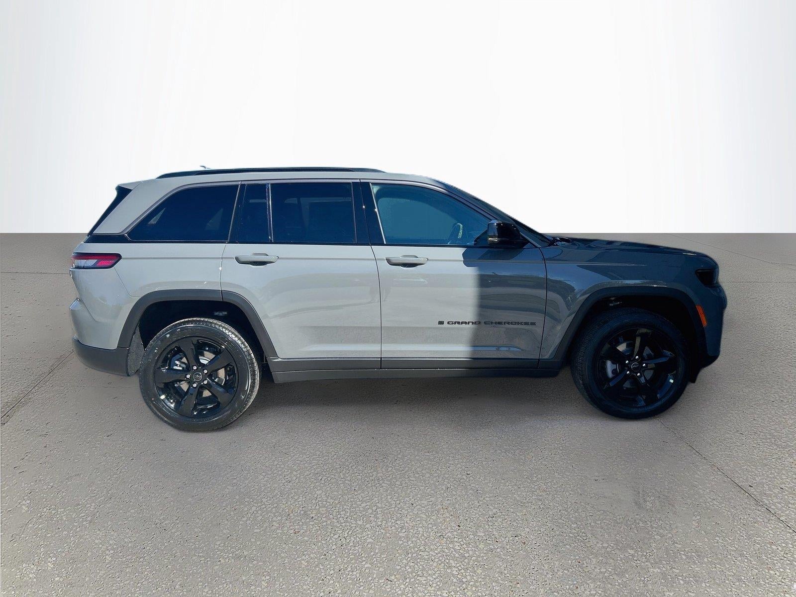 2027 Jeep Grand Cherokee GRAND CHEROKEE LIMITED 4X4