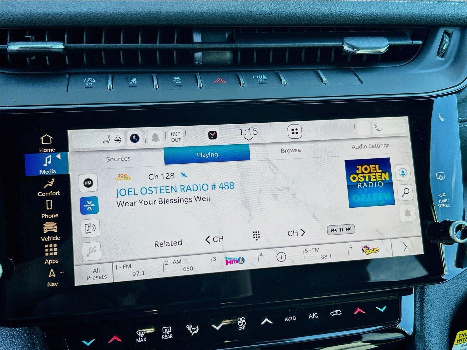 2027 Jeep Grand Cherokee GRAND CHEROKEE LIMITED 4X4