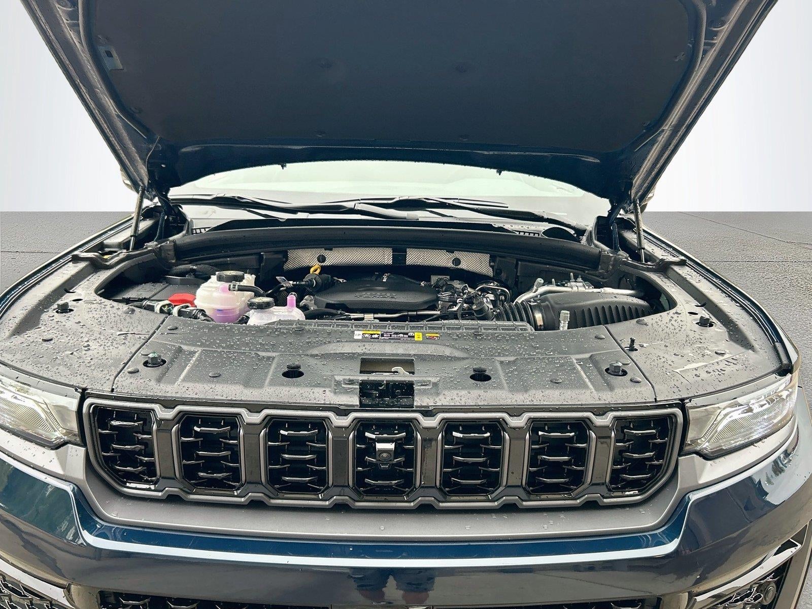 2027 Jeep Grand Cherokee GRAND CHEROKEE LIMITED RESERVE 4X4