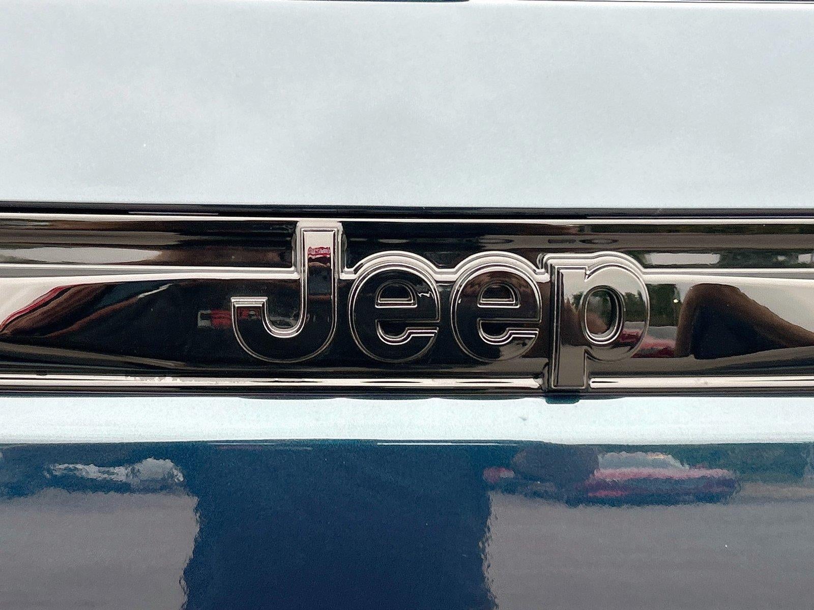 2027 Jeep Grand Cherokee GRAND CHEROKEE LIMITED RESERVE 4X4