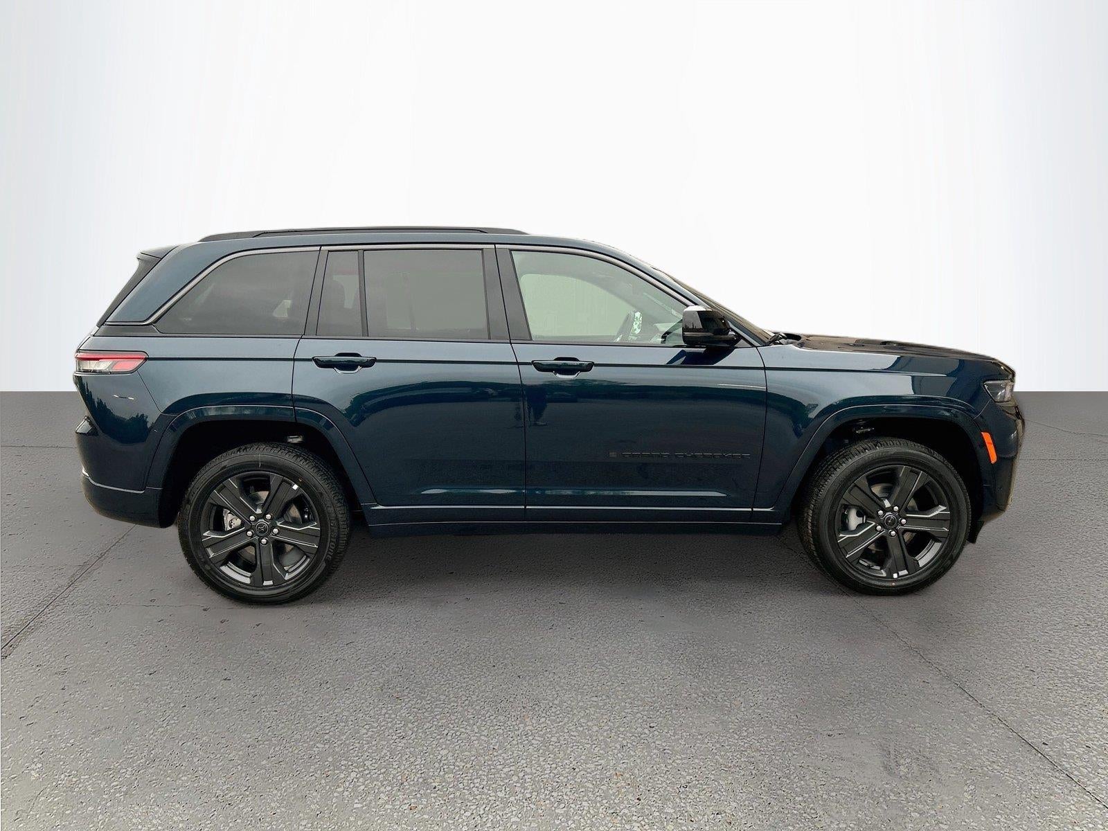 2027 Jeep Grand Cherokee GRAND CHEROKEE LIMITED RESERVE 4X4