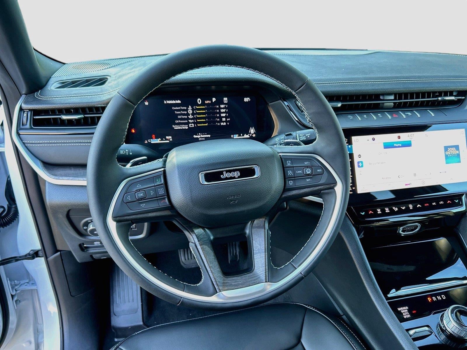 2027 Jeep Grand Cherokee GRAND CHEROKEE LIMITED 4X4