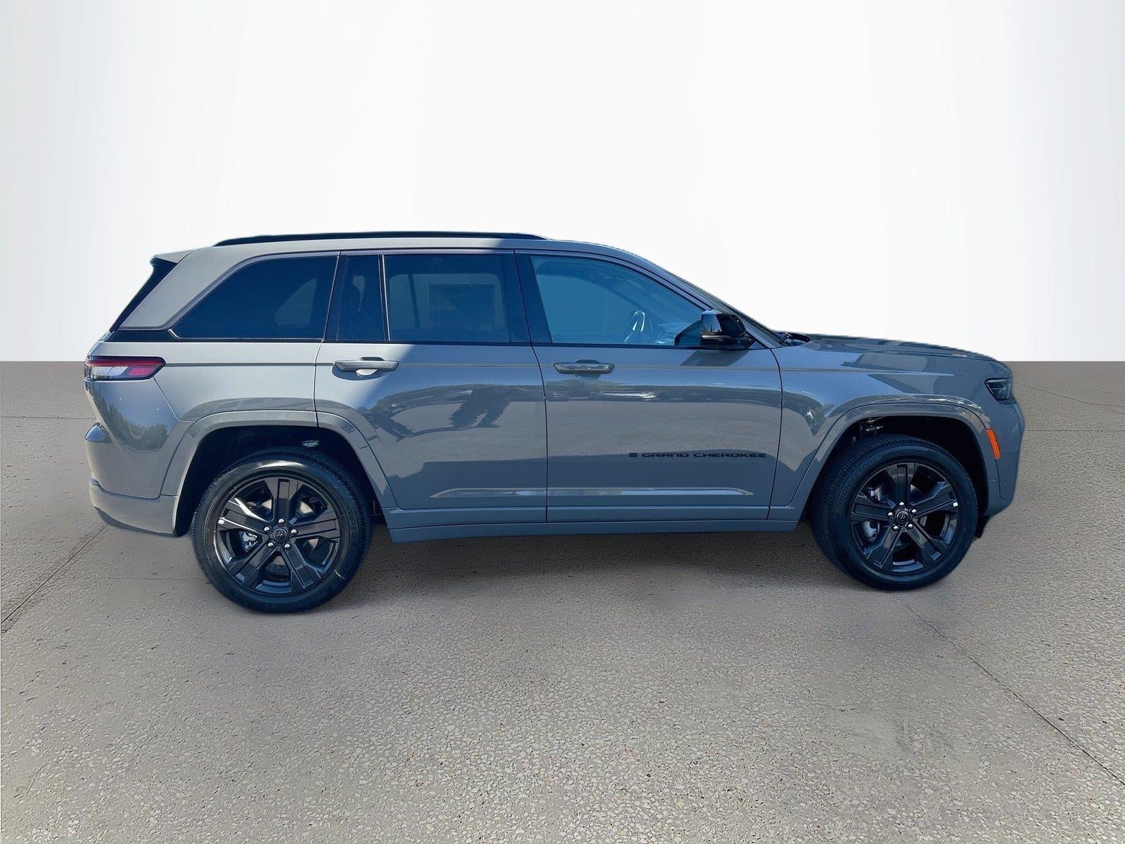 2027 Jeep Grand Cherokee GRAND CHEROKEE LIMITED RESERVE 4X4