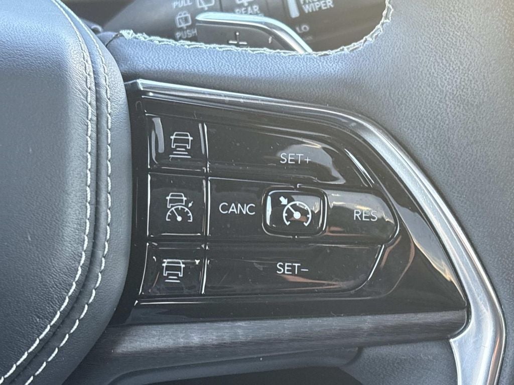 2023 Jeep Grand Cherokee Overland 4x4