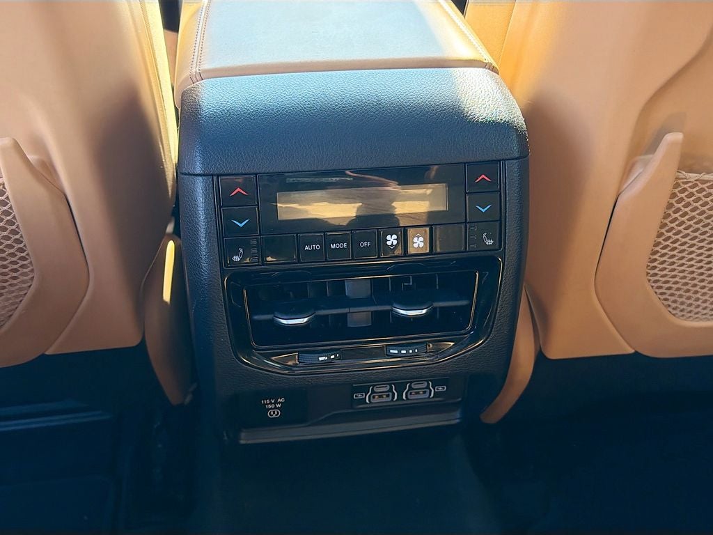 2022 Jeep Grand Cherokee Summit 4x4