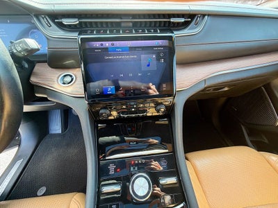 2022 Jeep Grand Cherokee Summit 4x4