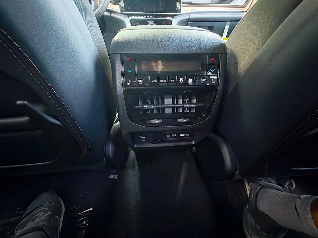 2026 Jeep Grand Cherokee GRAND CHEROKEE SUMMIT 4X4
