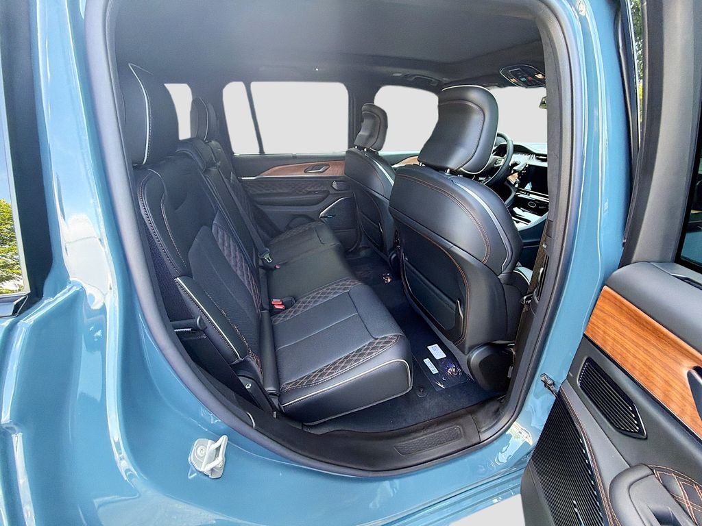 2026 Jeep Grand Cherokee GRAND CHEROKEE SUMMIT 4X4