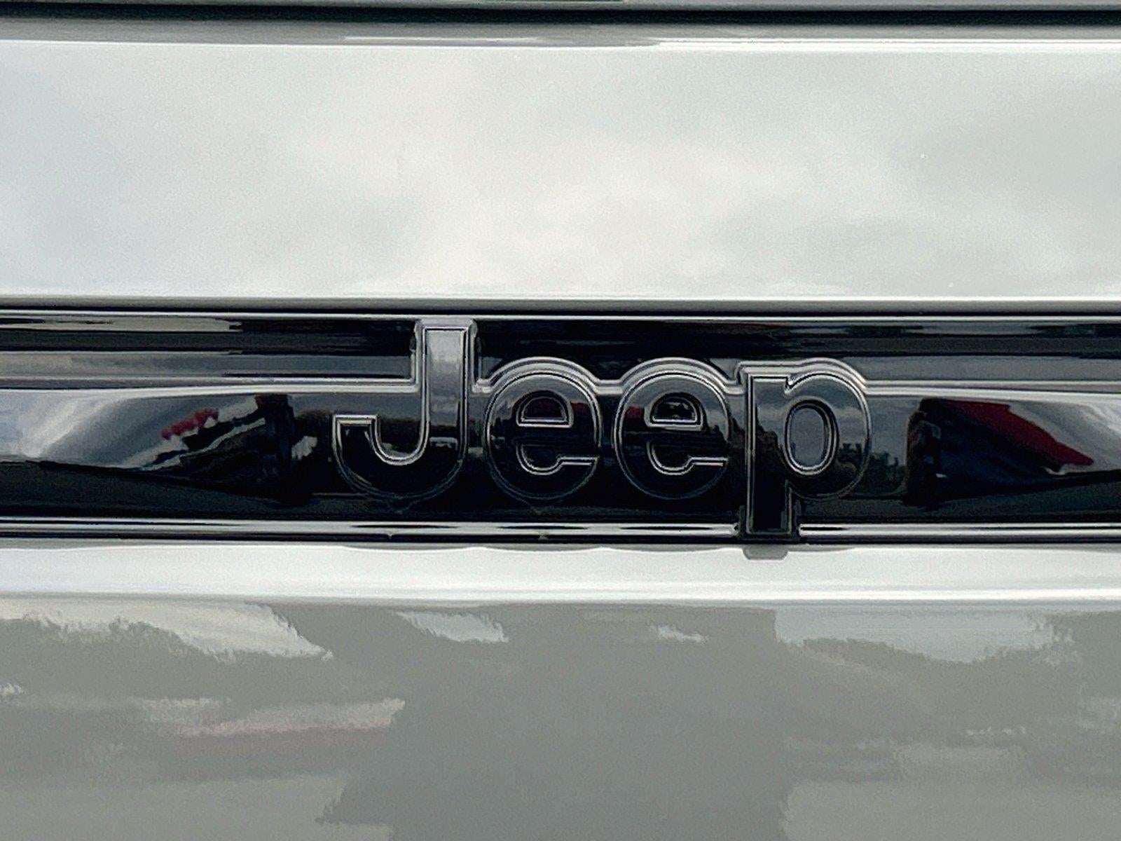 2027 Jeep Grand Cherokee GRAND CHEROKEE SUMMIT 4X4