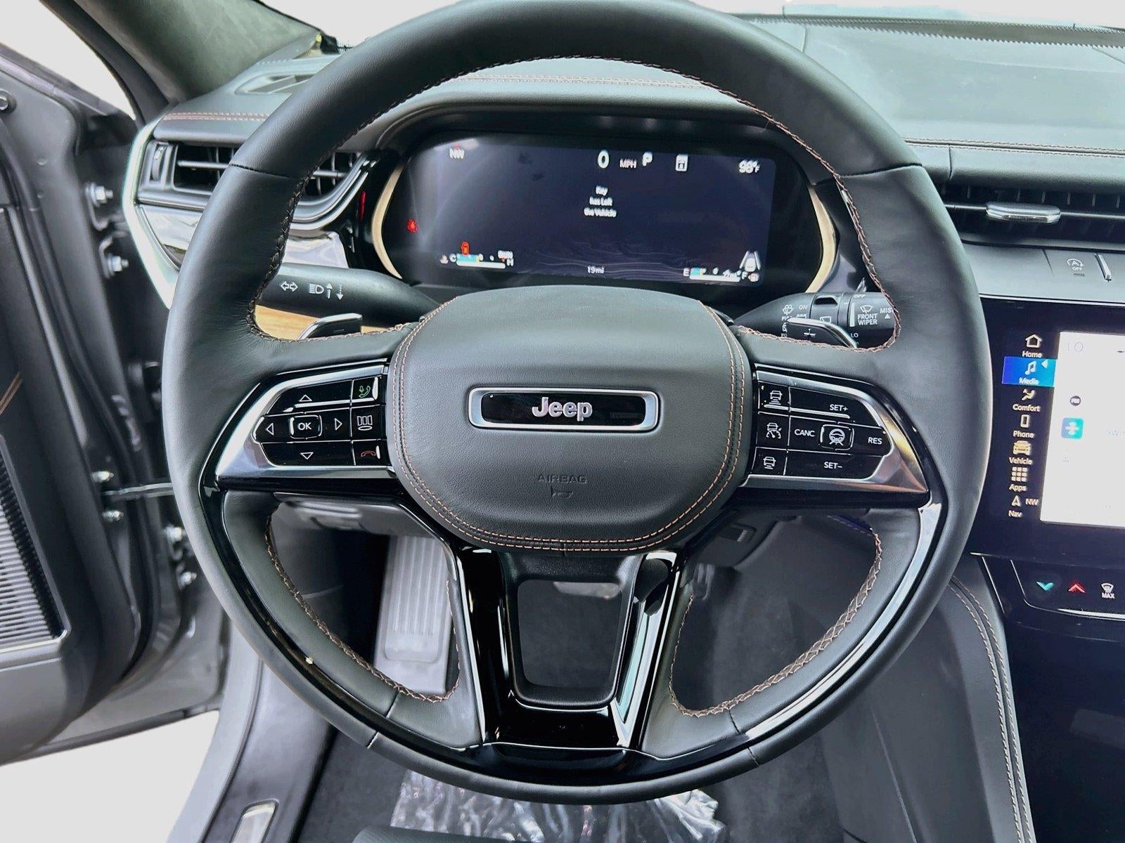 2027 Jeep Grand Cherokee GRAND CHEROKEE SUMMIT 4X4