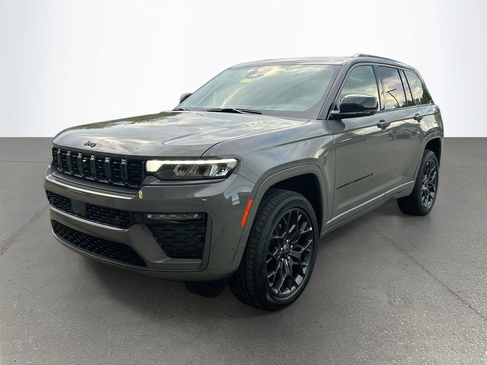 2027 Jeep Grand Cherokee GRAND CHEROKEE SUMMIT 4X4