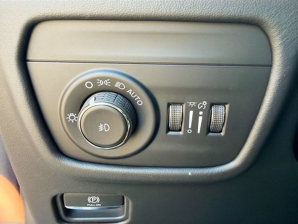 2026 Jeep Grand Cherokee GRAND CHEROKEE SUMMIT 4X4