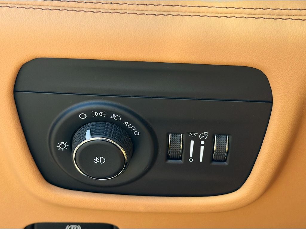 2026 Jeep Grand Cherokee GRAND CHEROKEE SUMMIT 4X4