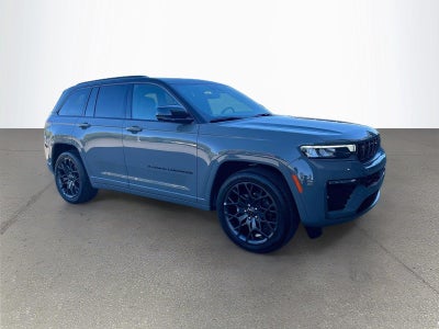 2027 Jeep Grand Cherokee GRAND CHEROKEE SUMMIT 4X4