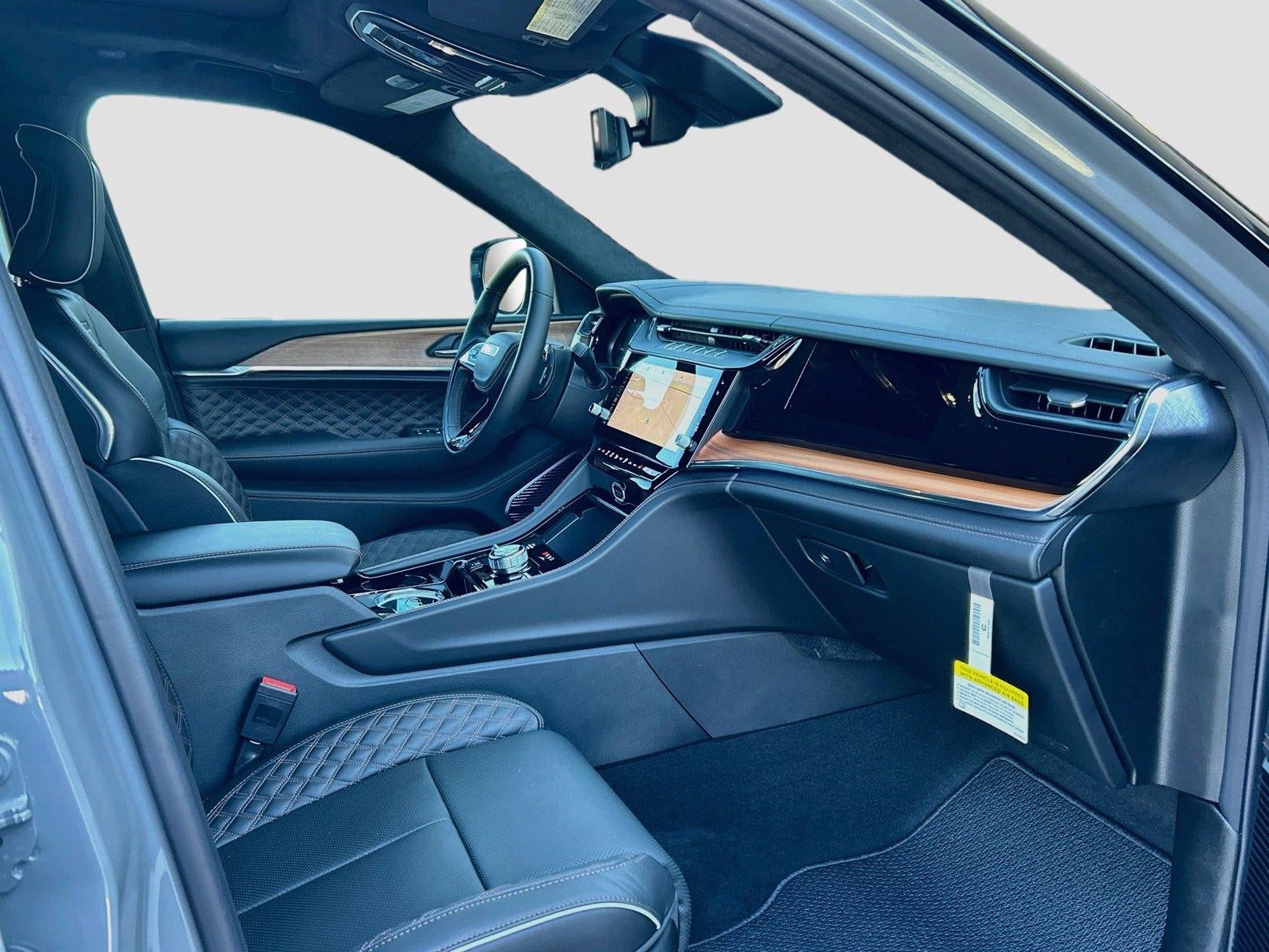 2027 Jeep Grand Cherokee GRAND CHEROKEE SUMMIT 4X4