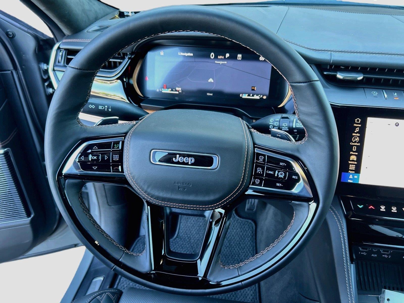 2027 Jeep Grand Cherokee GRAND CHEROKEE SUMMIT 4X4