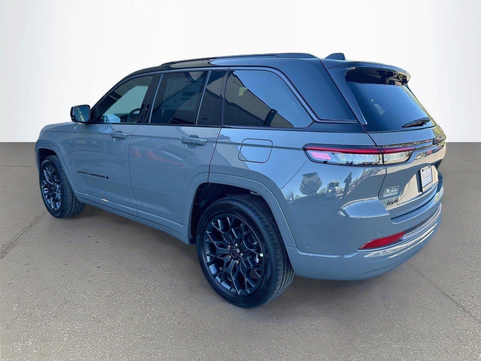 2027 Jeep Grand Cherokee GRAND CHEROKEE SUMMIT 4X4