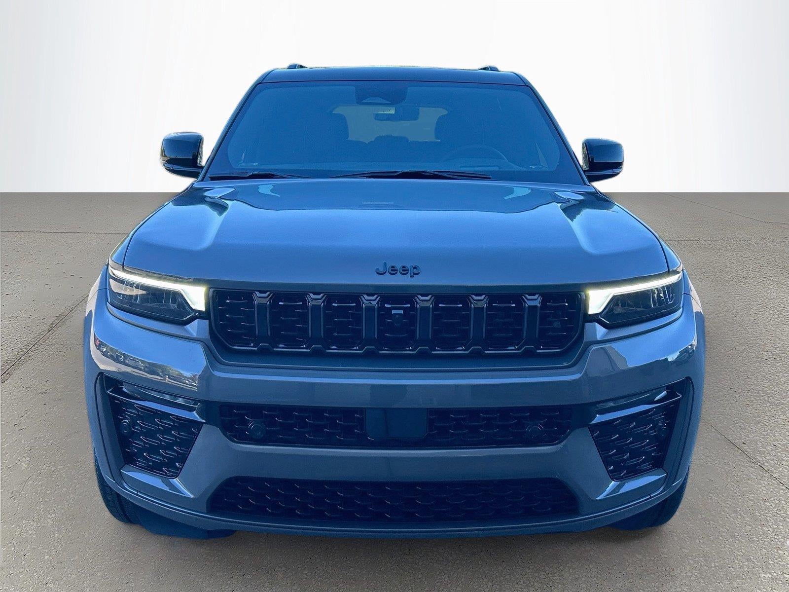 2027 Jeep Grand Cherokee GRAND CHEROKEE SUMMIT 4X4